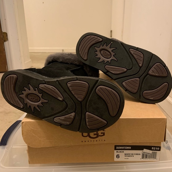 Ugg Boots - Picture 3 of 4